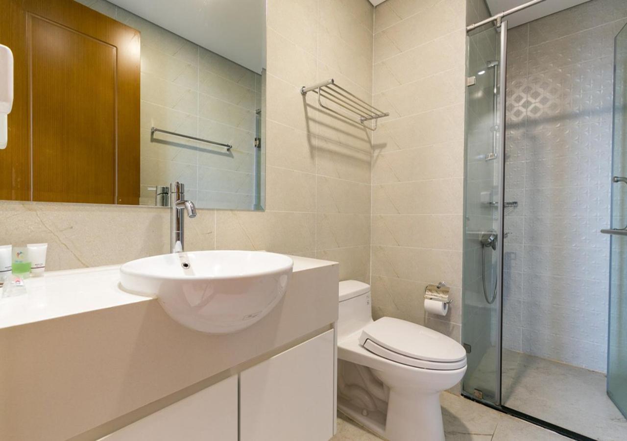 Landmark Plus Central Park Vista Apartment โฮจิมินห์ซิตี้ ภายนอก รูปภาพ