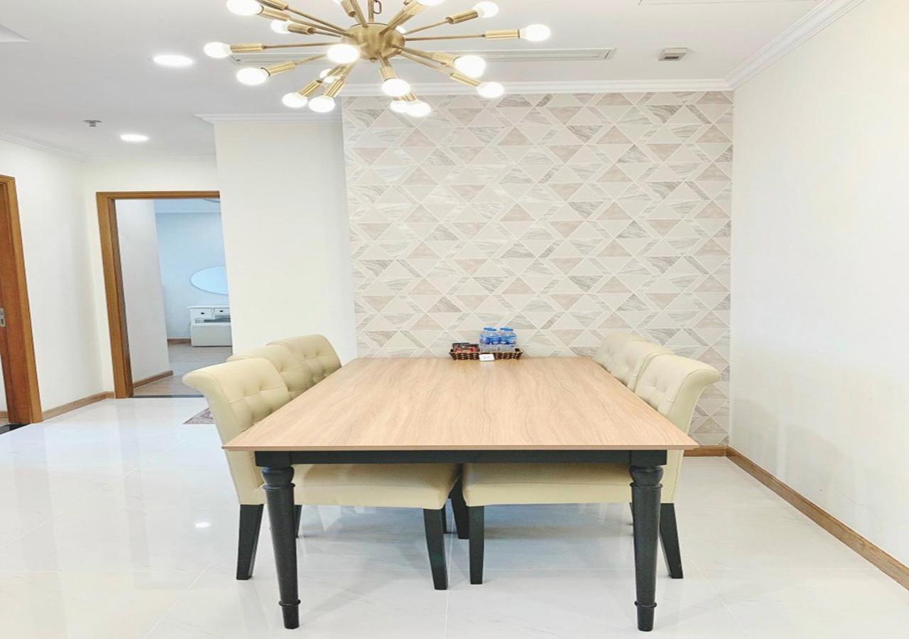 Landmark Plus Central Park Vista Apartment โฮจิมินห์ซิตี้ ภายนอก รูปภาพ