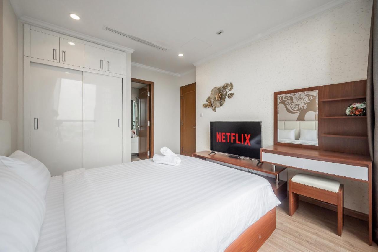 Landmark Plus Central Park Vista Apartment โฮจิมินห์ซิตี้ ภายนอก รูปภาพ