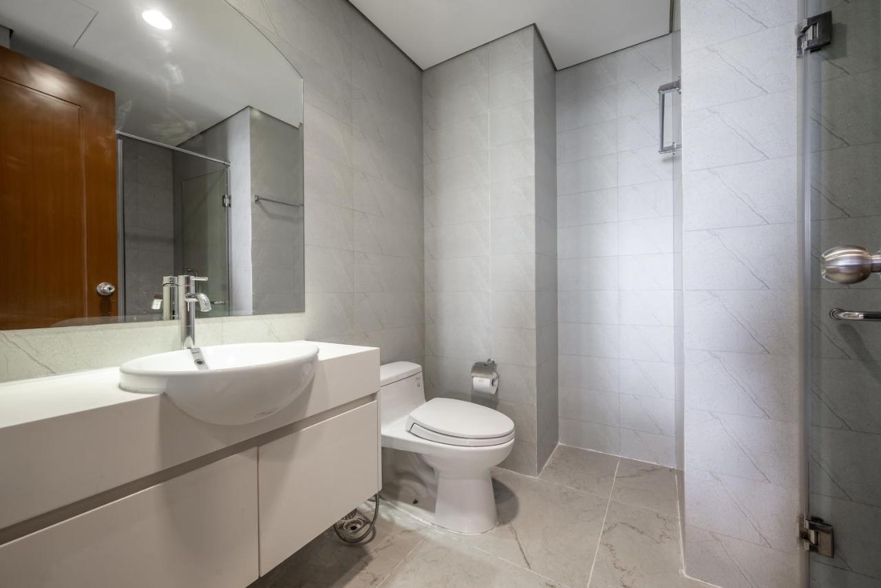 Landmark Plus Central Park Vista Apartment โฮจิมินห์ซิตี้ ภายนอก รูปภาพ